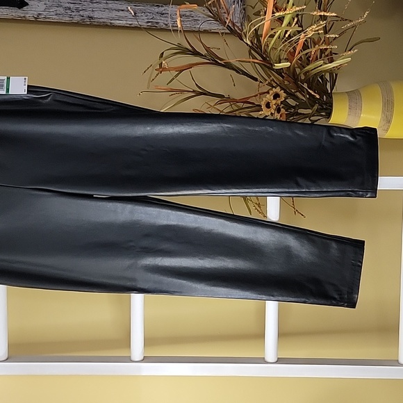 NWT Michael Kors Faux Leather Pants - Picture 6 of 11